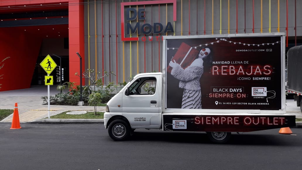 “Carro Valla” DeModa Outlet Medellín