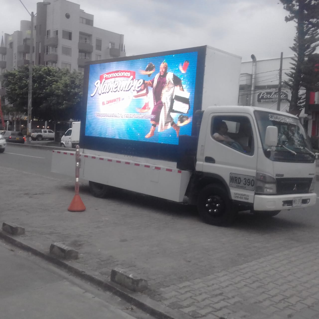 Carro Pantalla Diamante
